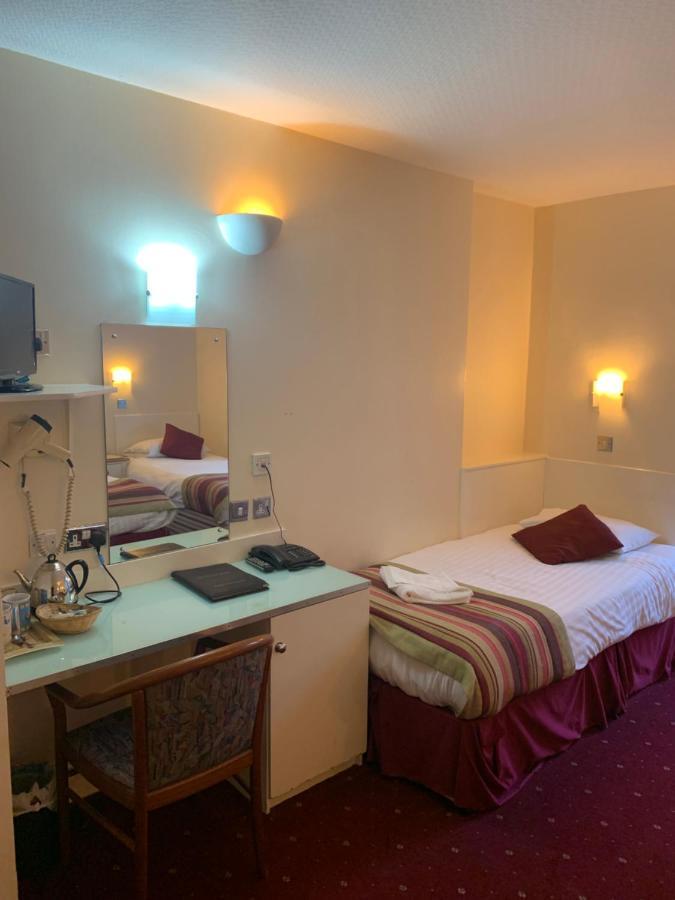 Chambre Simple avec Salle de Bains Commune